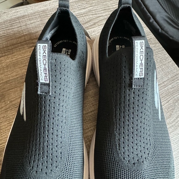 Sketchers Go Run Elevate - Picture 4 of 8